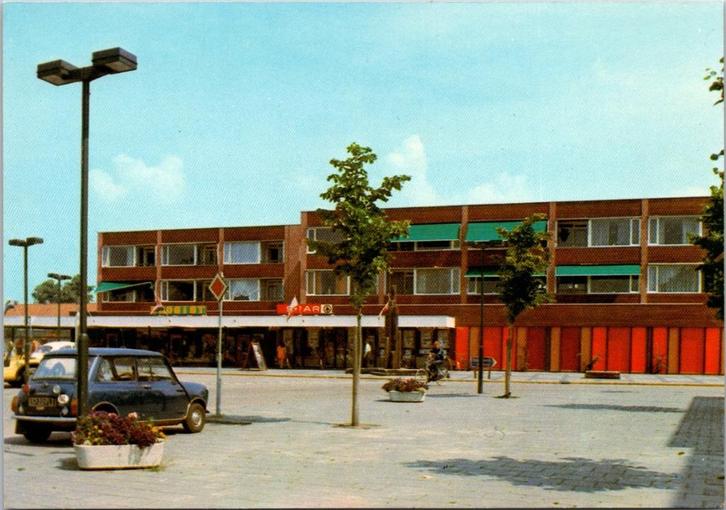 Berlicum - Winkelcentrum Mercuriusplein Spar Drogist, Verzamelen, Ansichtkaarten | Nederland, Ongelopen, Noord-Brabant, 1960 tot 1980
