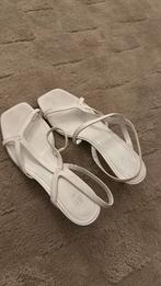 Hakken, Kleding | Dames, Trouwkleding en Trouwaccessoires, Ophalen of Verzenden, Zo goed als nieuw, Zwart, Schoenen