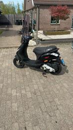 Piggio zip 4t 25km, Fietsen en Brommers, Scooters | Piaggio, Ophalen, Zo goed als nieuw, Zip