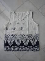 Wit blauw bewerkt shirt - Topje, Kleding | Dames, Tops, Overige kleuren, Ophalen of Verzenden, Gedragen, Maat 36 (S)