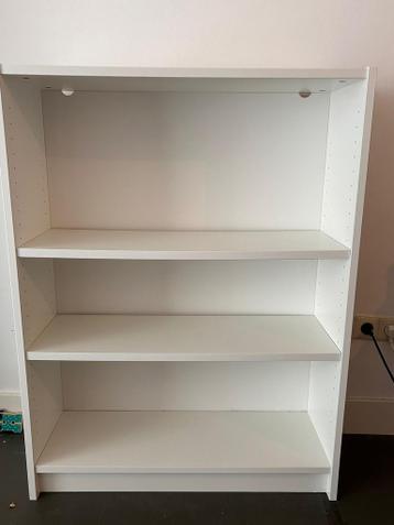 Witte IKEA Billy boekenkast - afbeelding 1