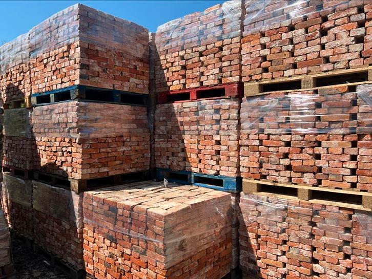 Antieke rode oude metsel bakstenen 21.5x5.5 500M2 uniek!, Doe-het-zelf en Verbouw, Metselstenen, Gebruikt, Bakstenen, Ophalen of Verzenden