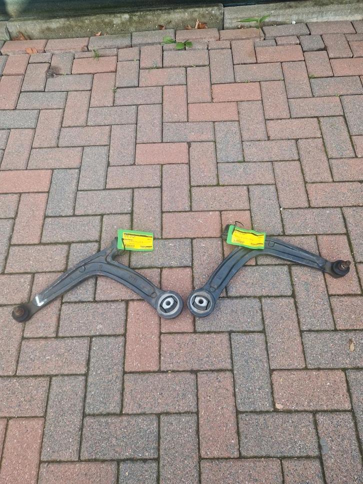 Draagarmen set voor Ford Ka (2009), Auto-onderdelen, Ophanging en Onderstel, Ford, Gebruikt, Ophalen of Verzenden