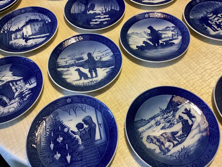 Royal copenhagen kerst bord serie verzameling, Antiek en Kunst, Antiek | Wandborden en Tegels, Ophalen