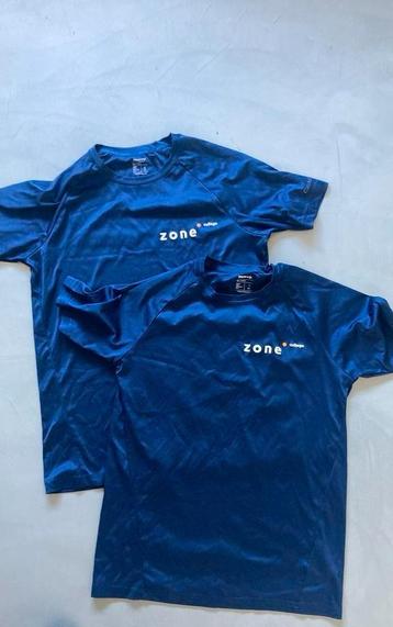 Twee shirts gym Zone college beschikbaar voor biedingen