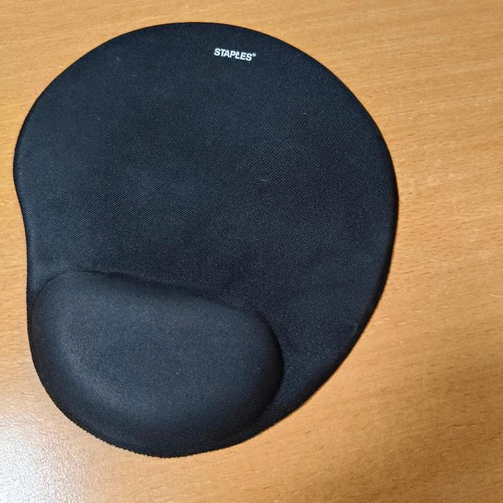 Gel muismat van Staples, Computers en Software, Muismatten, Gebruikt, Ophalen of Verzenden
