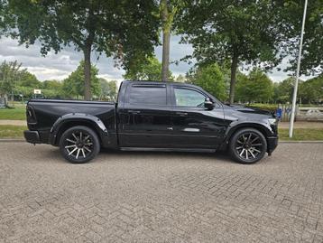 Dodge RAM 1500 LIMITED 5.7 V8 4x4 limited Night pano lucht v beschikbaar voor biedingen