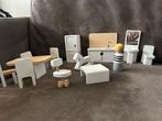 Houten poppenhuis meubels Petite Amélie, Ophalen, Zo goed als nieuw, Poppenhuis