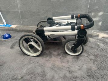 Kinderwagen muits beschikbaar voor biedingen