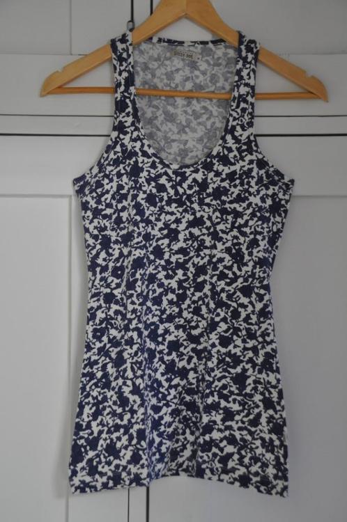 Sissy Boy topje/ hemdje/singlet maat M Blauw bloemmotief, Kleding | Dames, Tops, Zo goed als nieuw, Maat 38/40 (M), Blauw, Zonder mouw