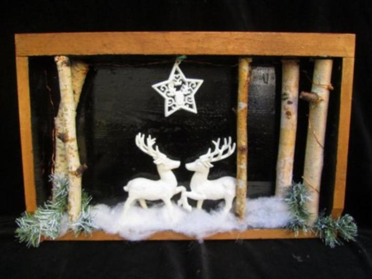 Wanddecoratie Kerst Schilderij Hertjes Berkenstam & Lampjes, Diversen, Kerst, Zo goed als nieuw, Ophalen of Verzenden