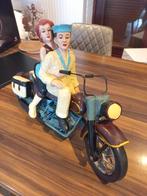 Vintage beeld matroos met meisje op Harley Davidson Indian, Ophalen of Verzenden