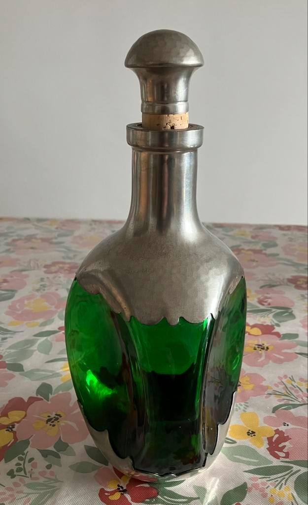 Antieke groene glazen karaf met tinnen montuur, Antiek en Kunst, Antiek | Glas en Kristal, Ophalen of Verzenden