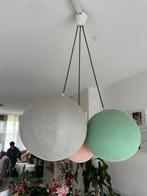 Hanglamp met 3 bollen - Grijs, Roze, Groen, Huis en Inrichting, Lampen | Hanglampen, Ophalen, Zo goed als nieuw, Stof, 50 tot 75 cm
