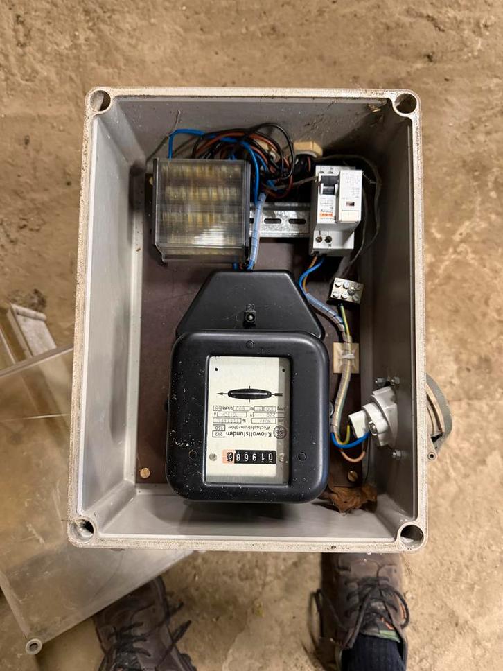 Stroommeter Verdeelinrichting met KWh Meter, Doe-het-zelf en Verbouw, Elektra en Kabels, Overige typen, Ophalen