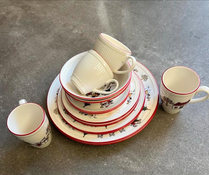Wedgwood Windsor Christmas Serviesset, Huis en Inrichting, Keuken | Servies, Zo goed als nieuw, Compleet servies, Wedgwood, Porselein