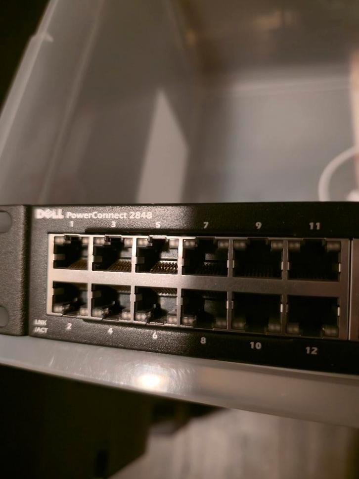 Dell 48 port Powerconnect 2848 Managed Switch, Computers en Software, Netwerk switches, Gebruikt, Ophalen of Verzenden