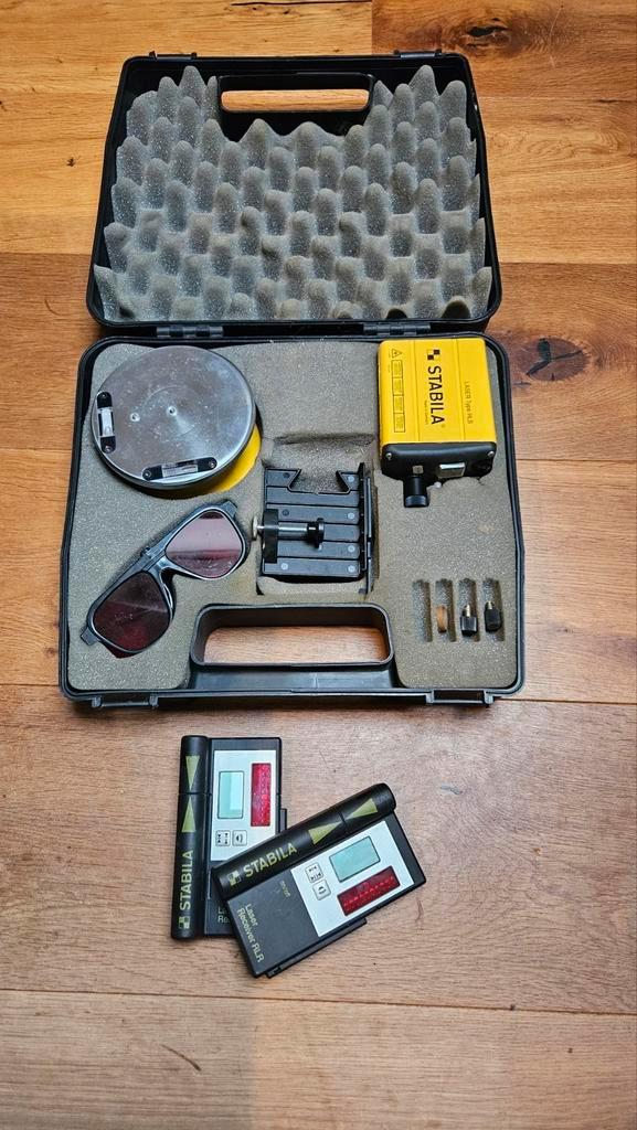 Stabila roterende bouwlaser met 2 ontvangers, Doe-het-zelf en Verbouw, Gereedschap | Overige machines, Gebruikt, Ophalen of Verzenden