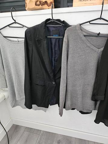 Kledingpakket - Blazer, truien, tops beschikbaar voor biedingen