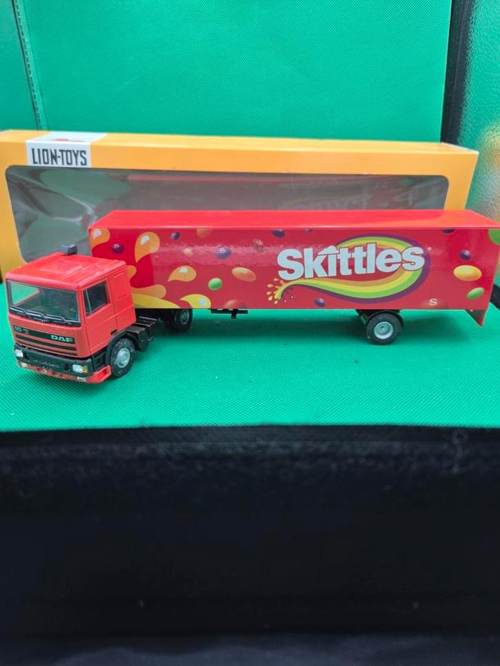 228 Daf 95 Skittels 1/50 liontoys, Hobby en Vrije tijd, Modelauto's | 1:50, Zo goed als nieuw, Bus of Vrachtwagen, Wsi, Ophalen of Verzenden