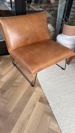 Cognac leren fauteuil met metalen onderstel, Huis en Inrichting, Stoelen, Ophalen, Zo goed als nieuw, Bruin, Eén