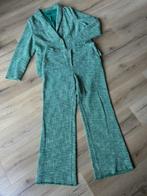 Groen bouclette broekpak Caroline Biss Mt 44, Kostuum of Pak, Verzenden, Maat 42/44 (L), Zo goed als nieuw