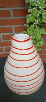 Scandinavische vintage vaas uit een vroegere IKEA collectie, Gebruikt, Overige kleuren, Ophalen of Verzenden, Glas