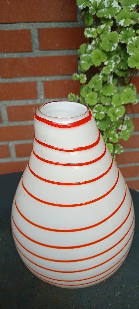 Scandinavische vintage vaas uit een vroegere IKEA collectie, Huis en Inrichting, Woonaccessoires | Vazen, Gebruikt, Overige kleuren