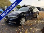 BMW 5 Serie Touring 540i xDrive High Executive (bj 2017), Auto's, BMW, Automaat, Gebruikt, 2000 kg, Blauw