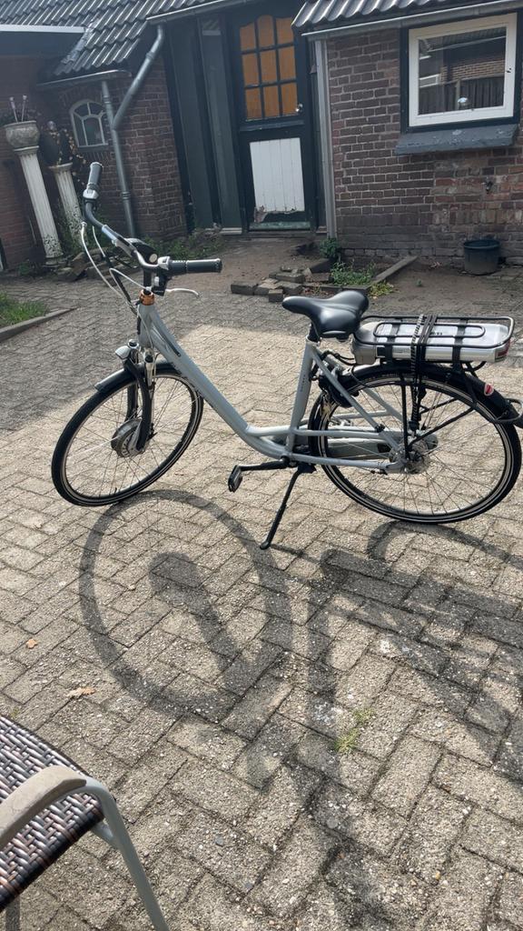 E-bike batavus, Fietsen en Brommers, Elektrische fietsen, Zo goed als nieuw, Batavus, Ophalen