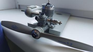 OSMAX 10 nitromotor helemaal origineel beschikbaar voor biedingen