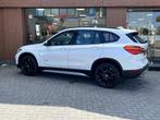 BMW X1 sDrive18i Centennial High Executive (bj 2016), 136 pk, Leder en Stof, Bedrijf, 19 km/l