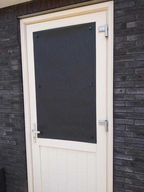 Screens met zuignappen 2 stuks, Doe-het-zelf en Verbouw, Kozijnen en Schuifpuien, Gebruikt, Raamkozijn, Hout, Ophalen of Verzenden