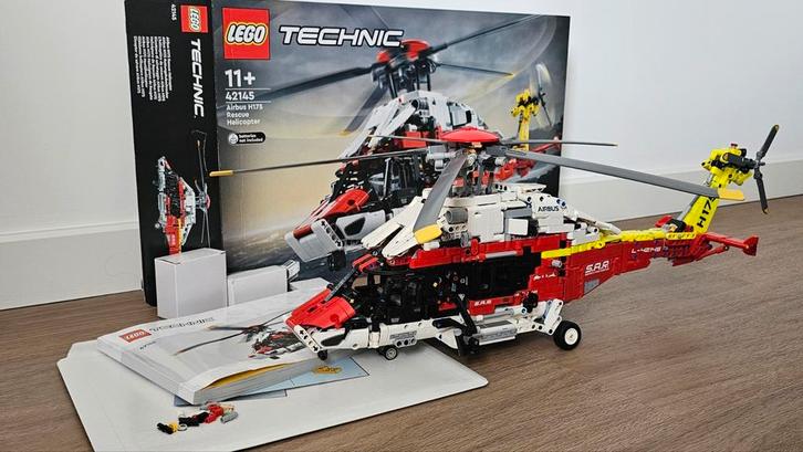 Lego Technic Airbus H175 (42145), Kinderen en Baby's, Speelgoed | Duplo en Lego, Zo goed als nieuw, Lego, Complete set, Ophalen of Verzenden