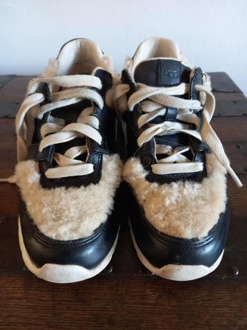 Ugg Sneakers - Maat 38 beschikbaar voor biedingen