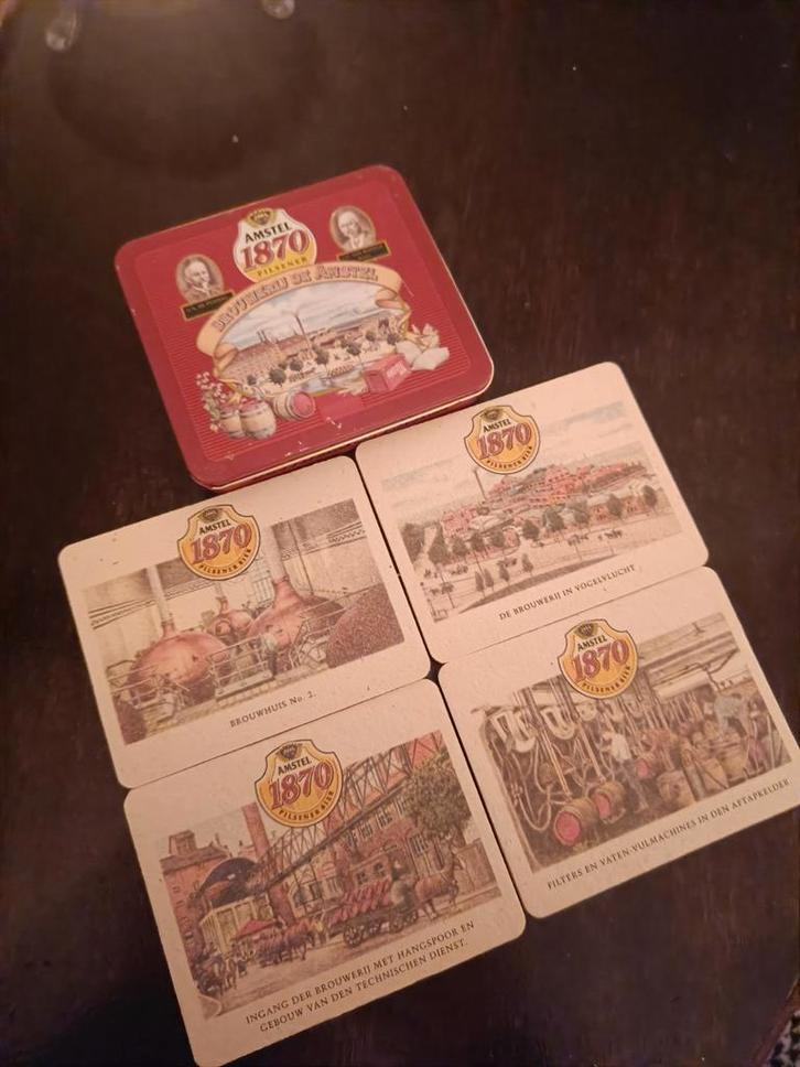 Amstel 1870 Bier Onderzetters + Blik, Verzamelen, Dierenverzamelingen, Gebruikt, Overige typen, Overige soorten, Ophalen of Verzenden