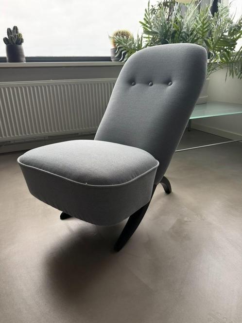 Artifort Congo - grijsblauw  - recent gestoffeerd, Huis en Inrichting, Fauteuils, Zo goed als nieuw, Hout, Stof, 50 tot 75 cm