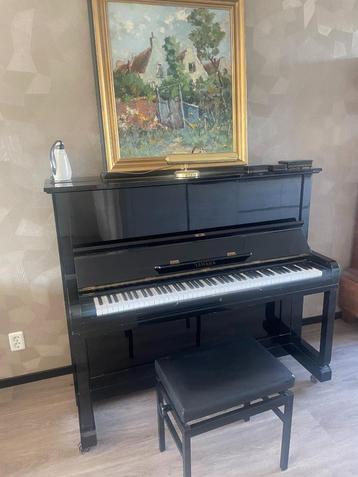 Yamaha klassieke piano beschikbaar voor biedingen