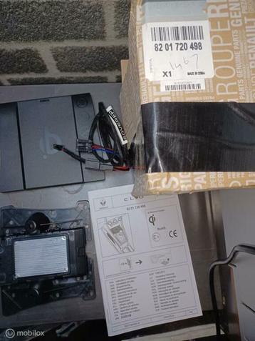 Telefoonmodule draadloos opladen Renault Clio 8201720498 beschikbaar voor biedingen
