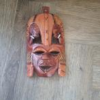 Afrikaans masker, Ophalen
