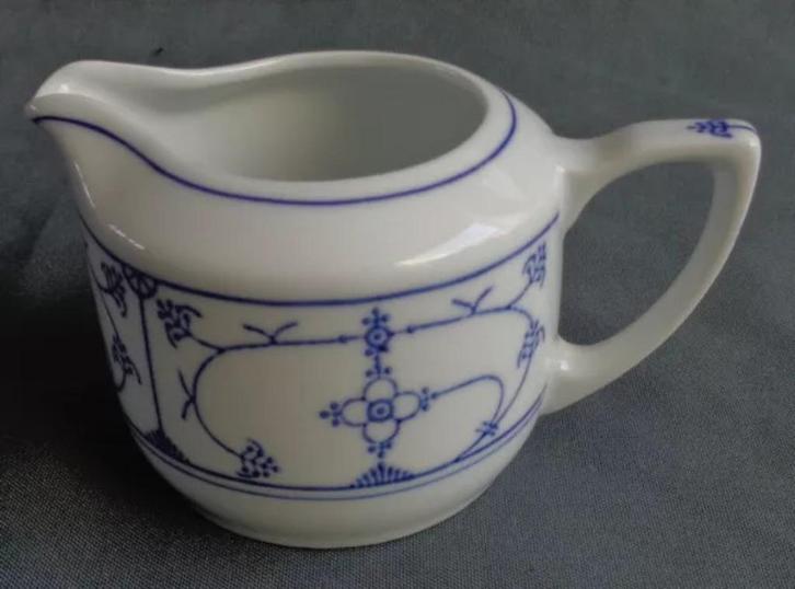 KAHLA BLAU SAKS melkkannetje roomkan H7,5xO8cm 25cl, Huis en Inrichting, Keuken | Servies, Zo goed als nieuw, Overige typen, Overige stijlen