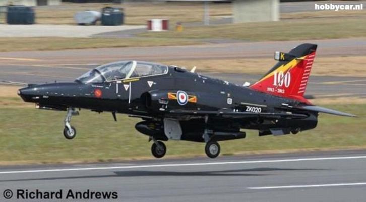 RE3852  BAe Hawk T2 (Revell) 1:32, Hobby en Vrije tijd, Modelbouw | Vliegtuigen en Helikopters, Nieuw, Vliegtuig, Groter dan 1:72