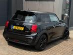 Mini Mini 1.5 Cooper Serious Business | JCW | Xenon | Half L, Voorwielaandrijving, 136 pk, Gebruikt, 4 stoelen