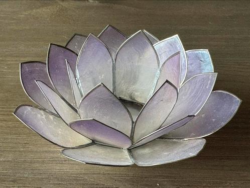 Paarse waxinelicht houder bloem, Huis en Inrichting, Woonaccessoires | Kandelaars en Kaarsen, Zo goed als nieuw, Minder dan 25 cm