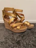 Goudkleurige leren  sleehak van Ugg., UGG, Overige kleuren, Overige typen, Ophalen of Verzenden