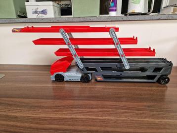 Hot Wheels Megatruck met ruimte voor maximaal 50 auto's beschikbaar voor biedingen