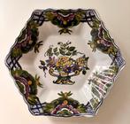 Bordje 6-hoekig beschilderd met bloemen., Ophalen