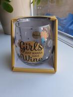 Nieuw Glas "Girls Just Wanna Have Wine" - Met Prijskaartje, Ophalen of Verzenden, Bierglas