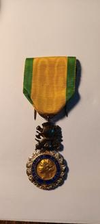 Oude onderscheiding frankrijk Medaille, Ophalen of Verzenden, Overige soorten, Overige gebieden, Lintje, Medaille of Wings