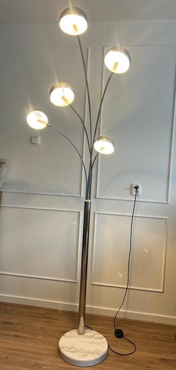 Vloerlamp met 5 lampen - Floor lamp with 5 lamps